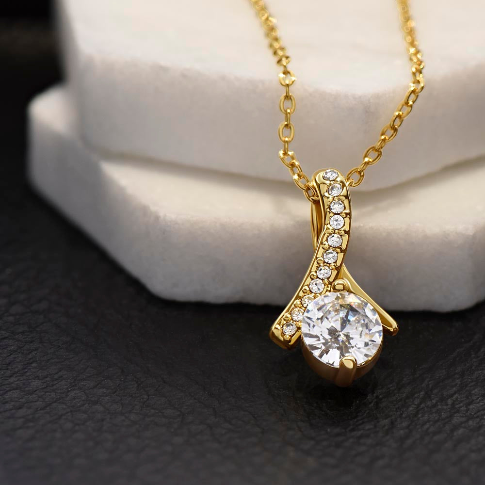 18k Yellow Gold Alluring Beauty necklace