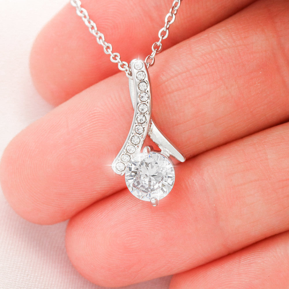 14k White Gold Alluring Beauty necklace