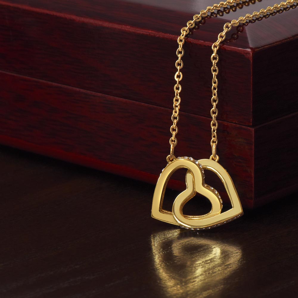 18k yellow gold Interlocking hearts necklace